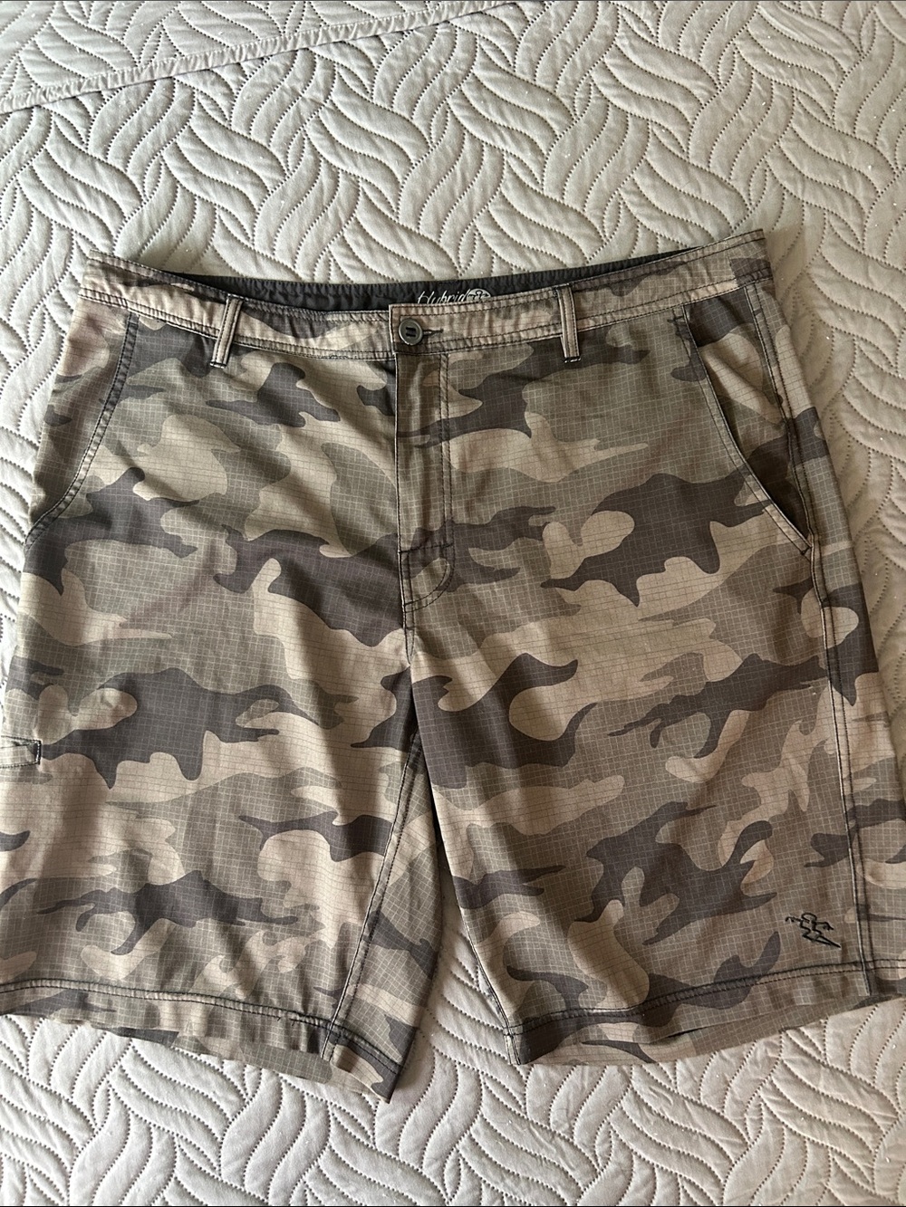 EUC - Hybrid Collection Camo Utility Shorts